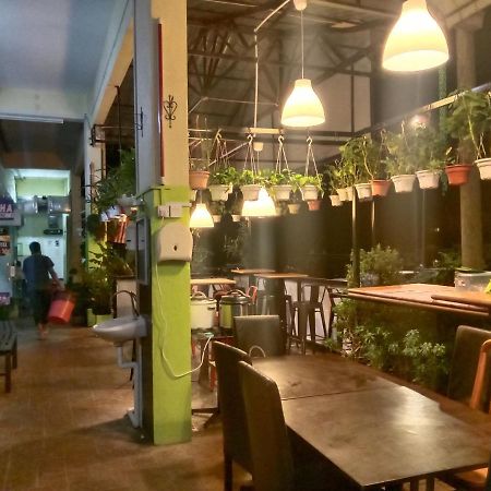 Oyo 90760 Lily Haven Hotel Tanah Rata Ngoại thất bức ảnh
