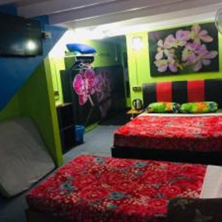 Oyo 90760 Lily Haven Hotel Tanah Rata Ngoại thất bức ảnh