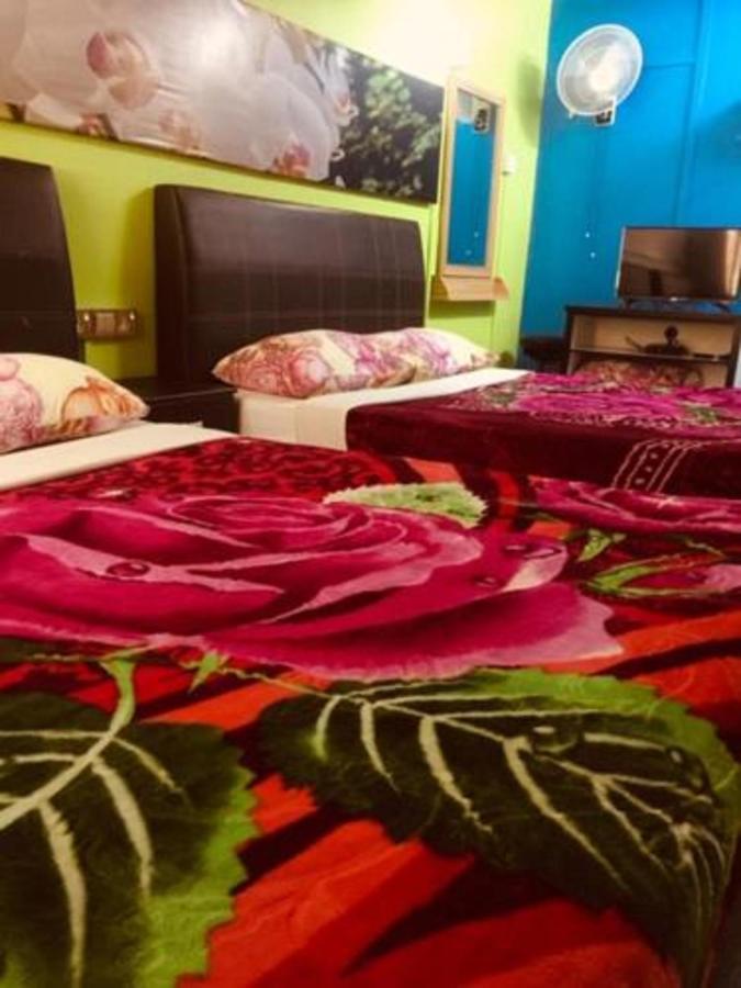 Oyo 90760 Lily Haven Hotel Tanah Rata Ngoại thất bức ảnh