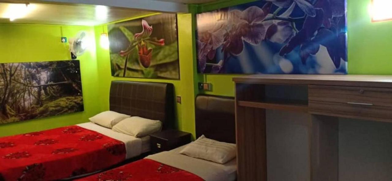 Oyo 90760 Lily Haven Hotel Tanah Rata Ngoại thất bức ảnh