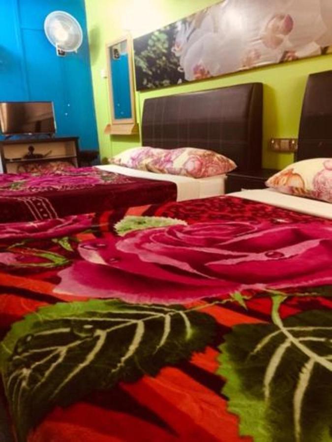 Oyo 90760 Lily Haven Hotel Tanah Rata Ngoại thất bức ảnh