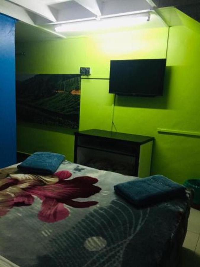 Oyo 90760 Lily Haven Hotel Tanah Rata Ngoại thất bức ảnh