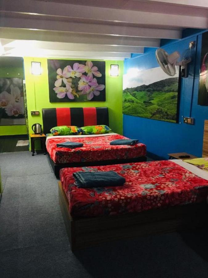 Oyo 90760 Lily Haven Hotel Tanah Rata Ngoại thất bức ảnh