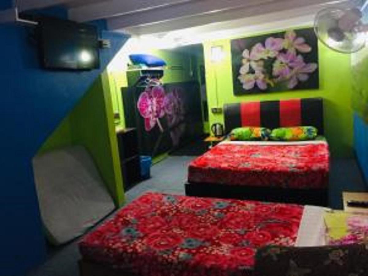 Oyo 90760 Lily Haven Hotel Tanah Rata Ngoại thất bức ảnh